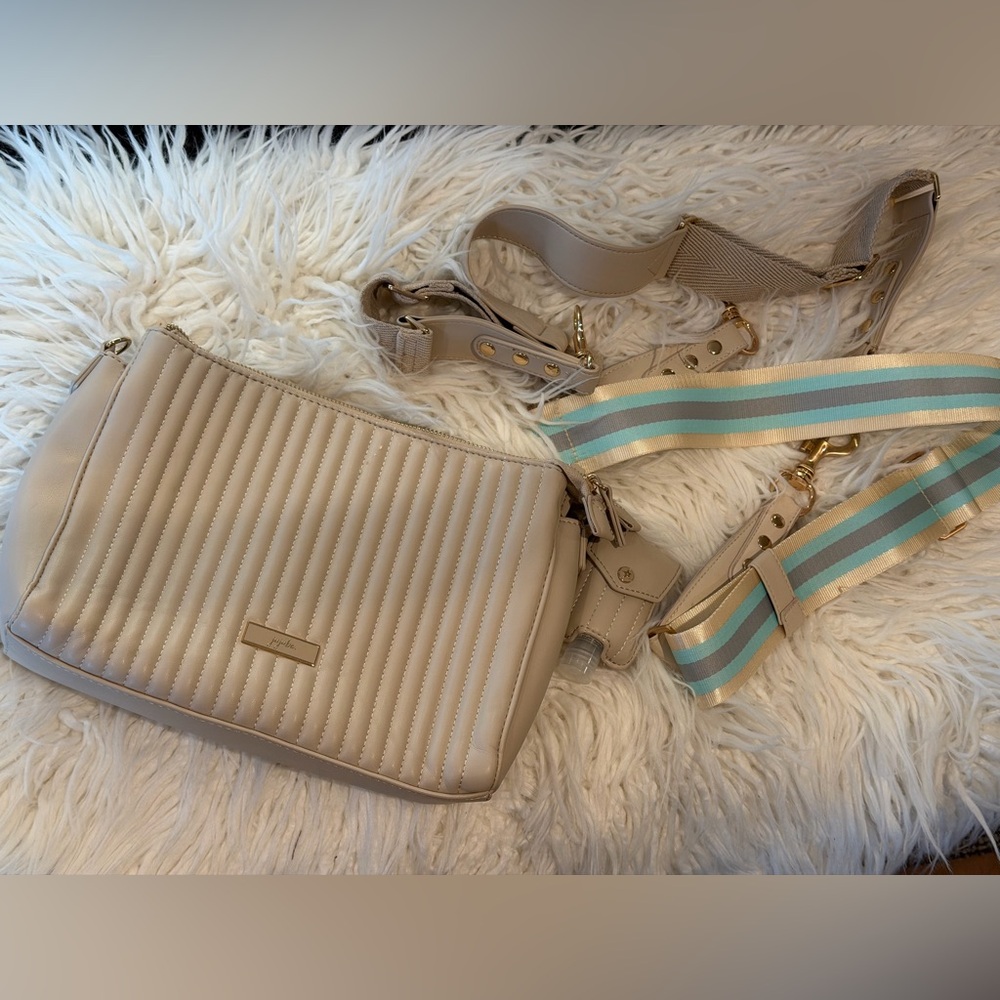 Ju-Ju-Be Light Taupe Day 2 Night Crossbody Bag + 2 crossbody straps!